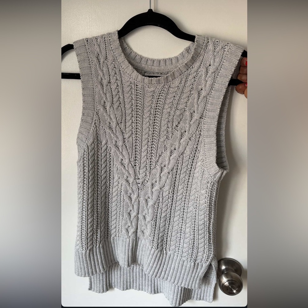 ✨SOLD✨ Rachel Zoe Light Gray Cable Knit Top